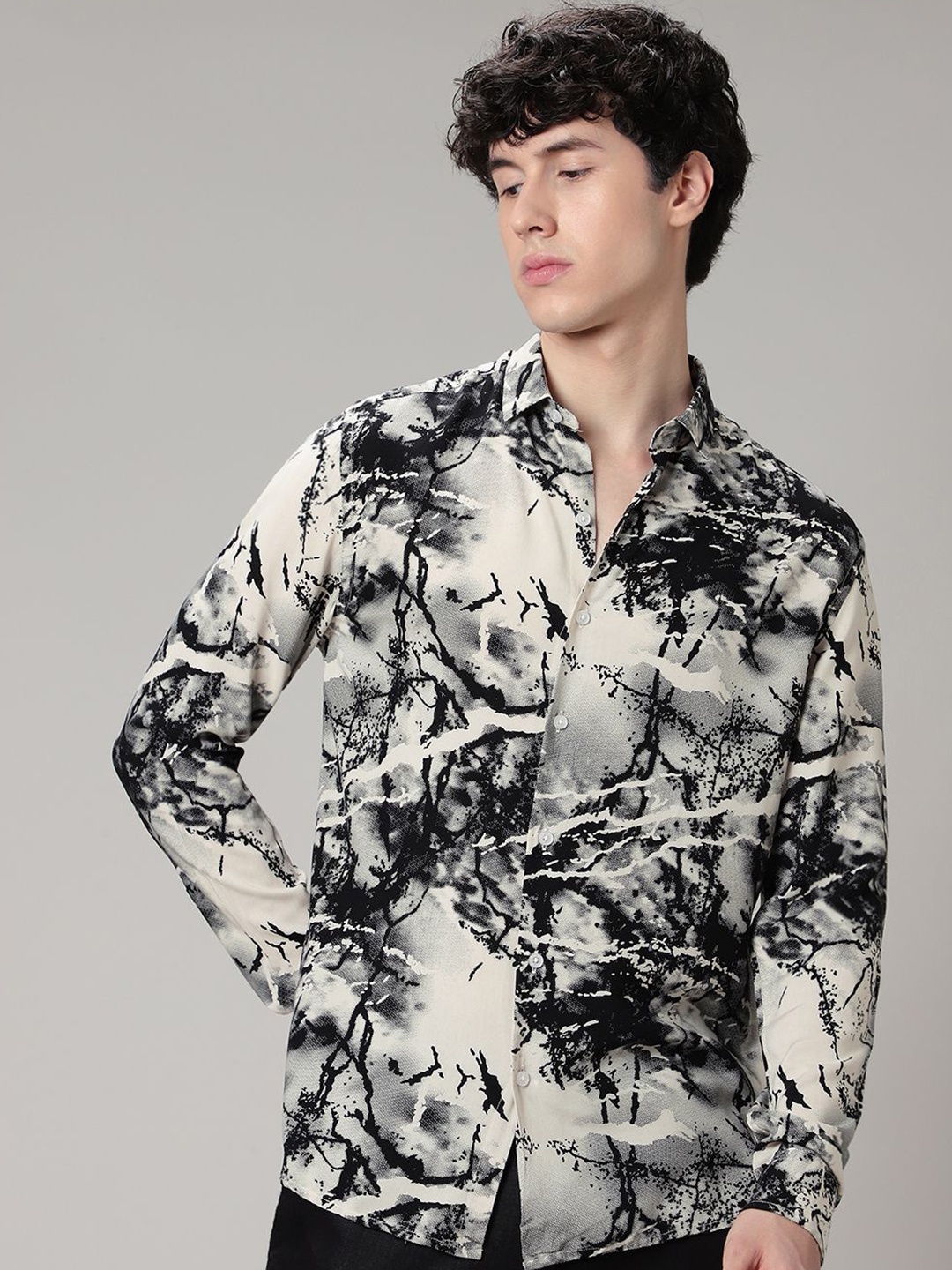

Banana Club Men Classic Floral Opaque Printed Casual Shirt, Black