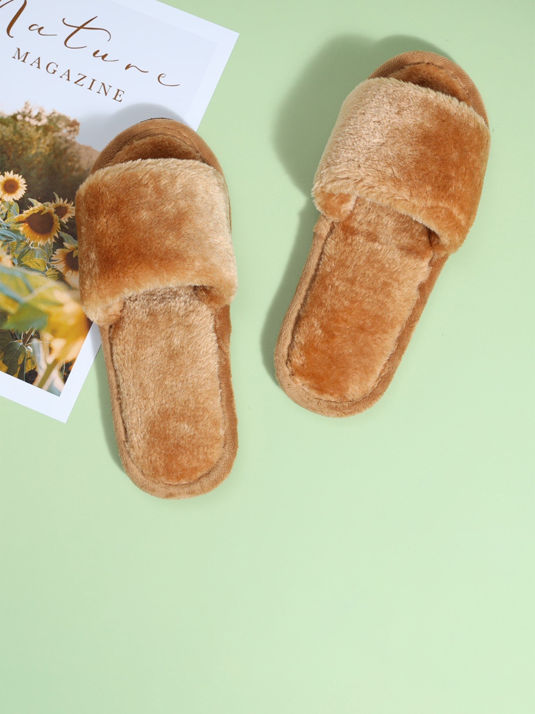 

Mast & Harbour Women Fur Winter Sliders, Brown