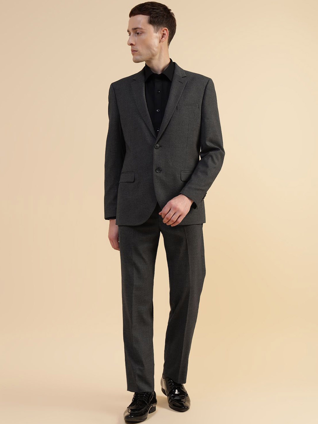

Givo Men Single-Breasted Two-Piece Formal Suit, Black