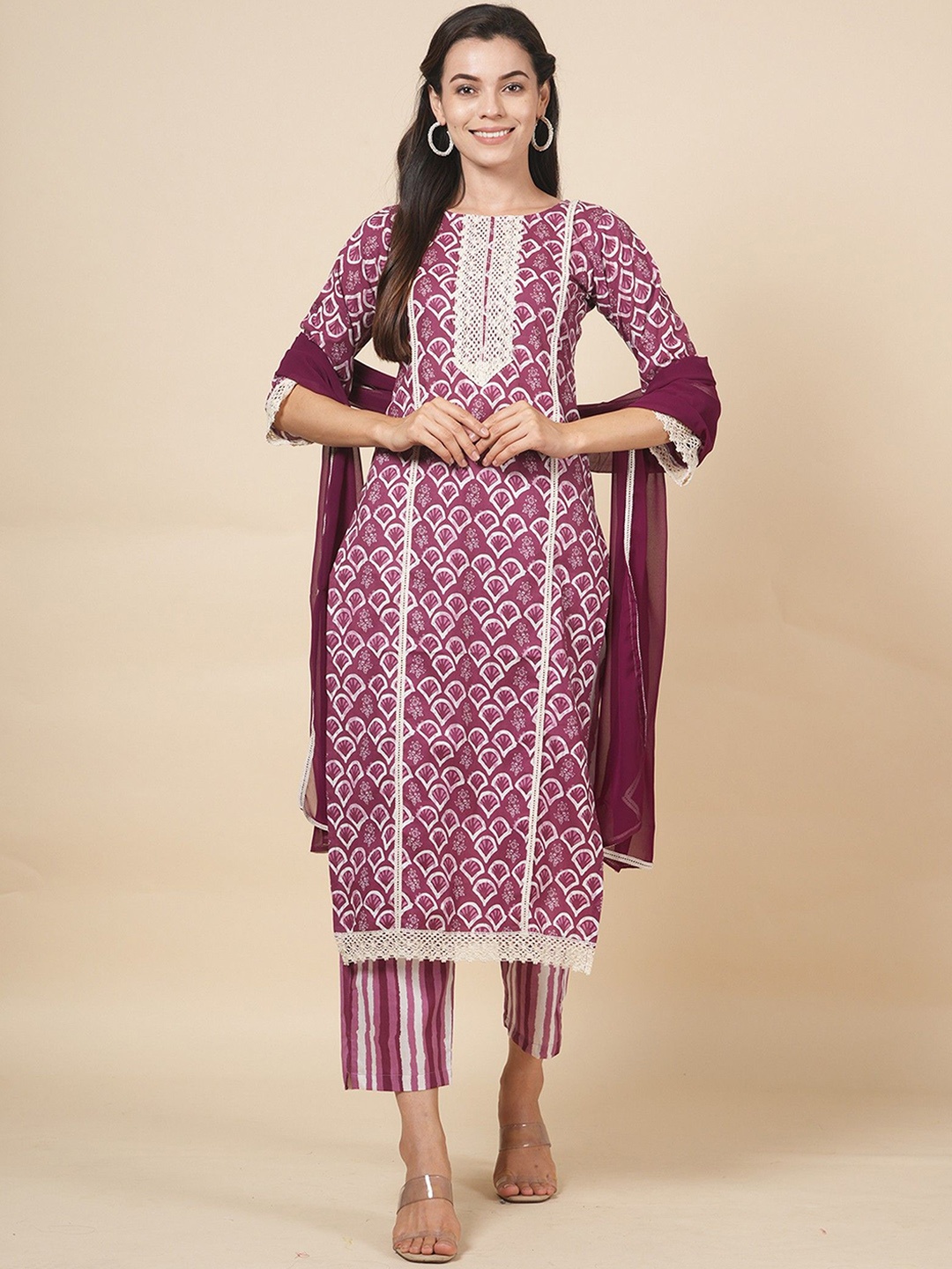 

LABEL KRISHA Floral Printed Pure Cotton Straight Kurta With Trousers & Dupatta, Purple