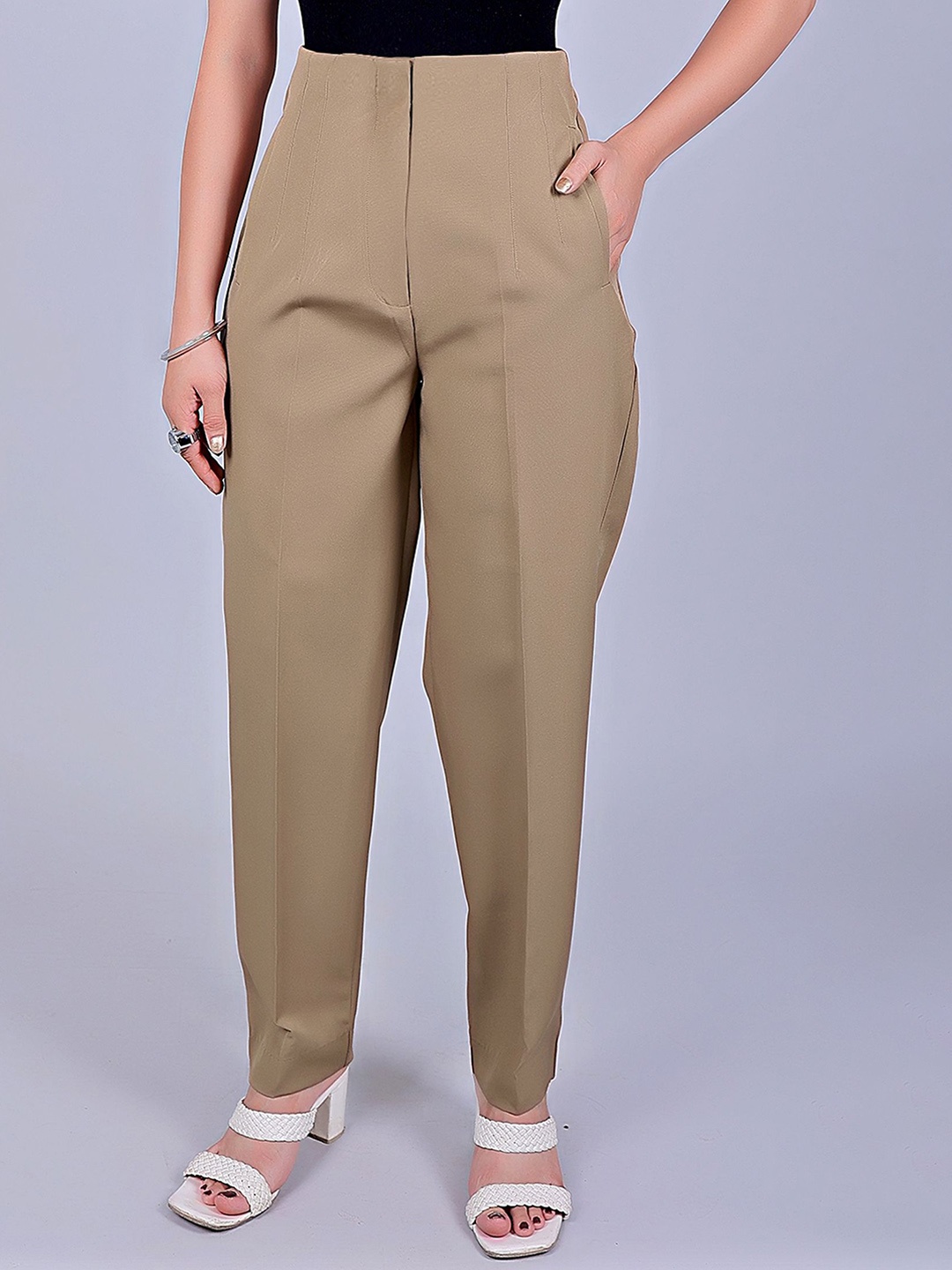 

BLUEBIRD Women Relaxed Straight Leg Straight Fit High-Rise Pleated Trousers, Brown