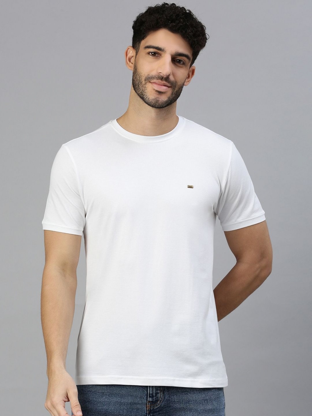 

ZEDD Men Solid Round Neck Cotton T-shirt, White