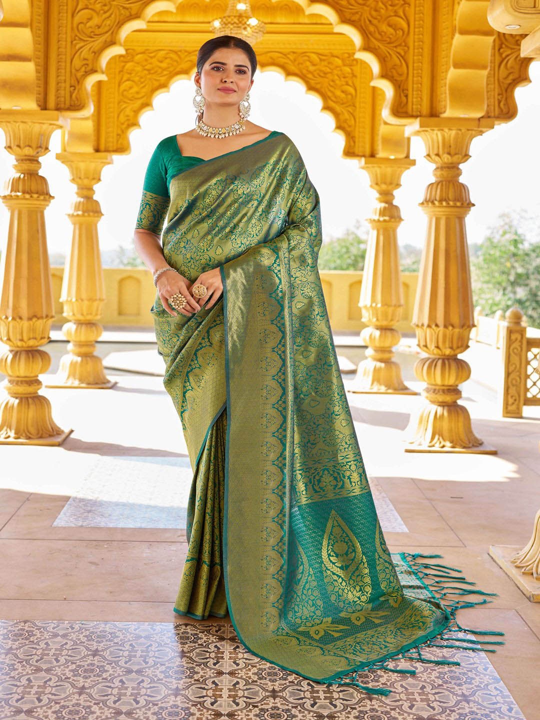 

Krimmple Ethnic Motifs Woven Design Zari Saree, Green