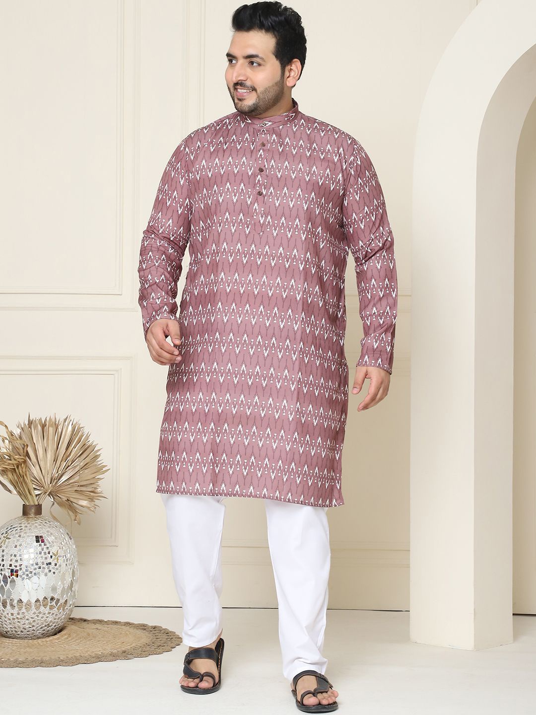 

SOJANYA PLUS Geometric Printed Mandarin Collar Pure Cotton Straight Kurta with Pyjamas, Mauve