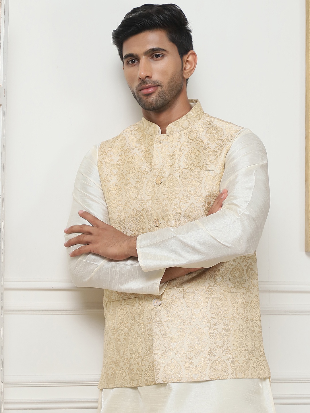 

Anouk Mandarin Collar Regular Straight Kurta With Churidar & Nehru Jacket, White