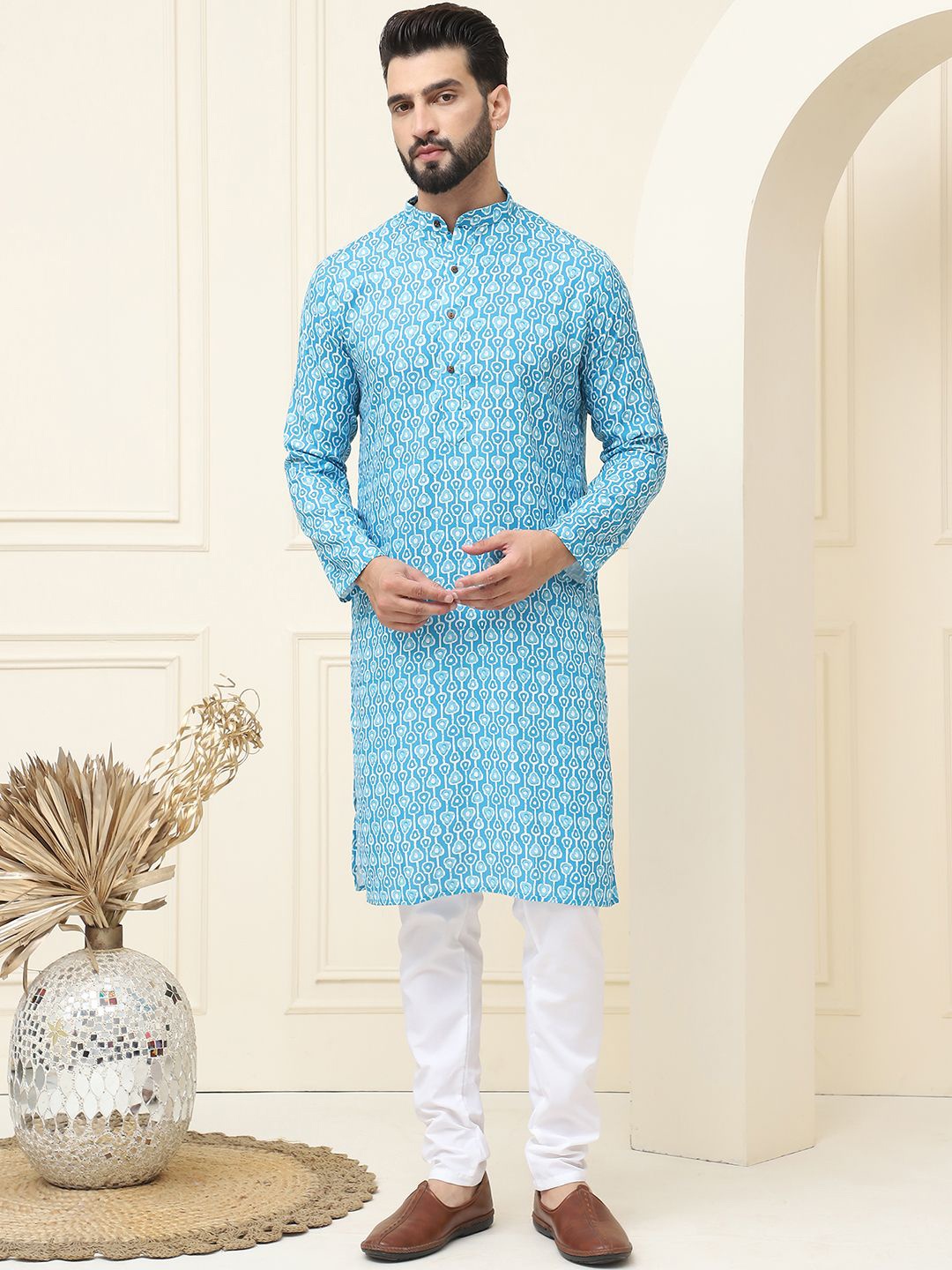 

SOJANYA Geometric Printed Regular Pure Cotton Kurta With Pyjama, Blue