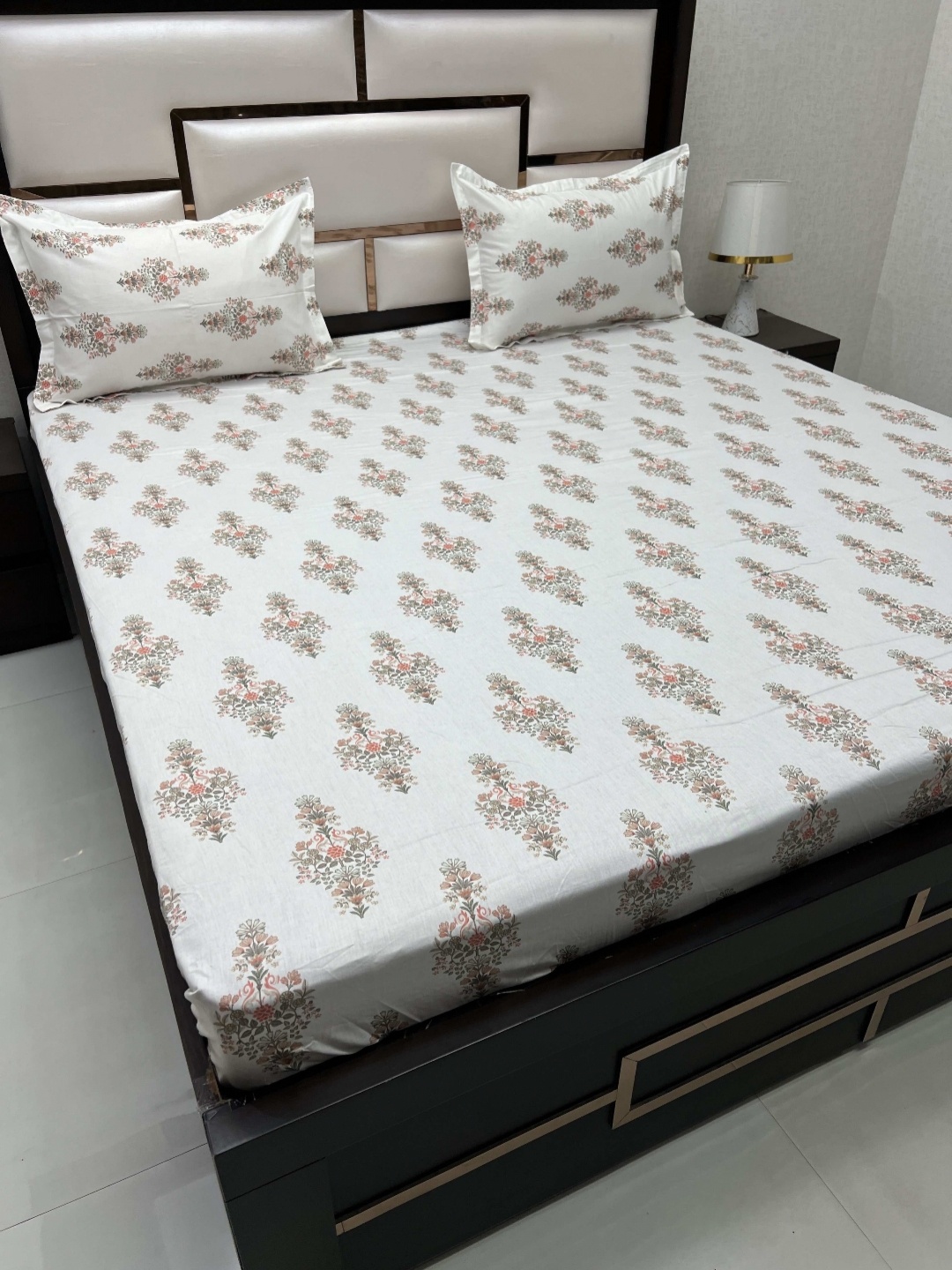 

Pure Decor Sapphire White Printed 330 TC Pure Cotton Fitted Super King Bedsheet Set