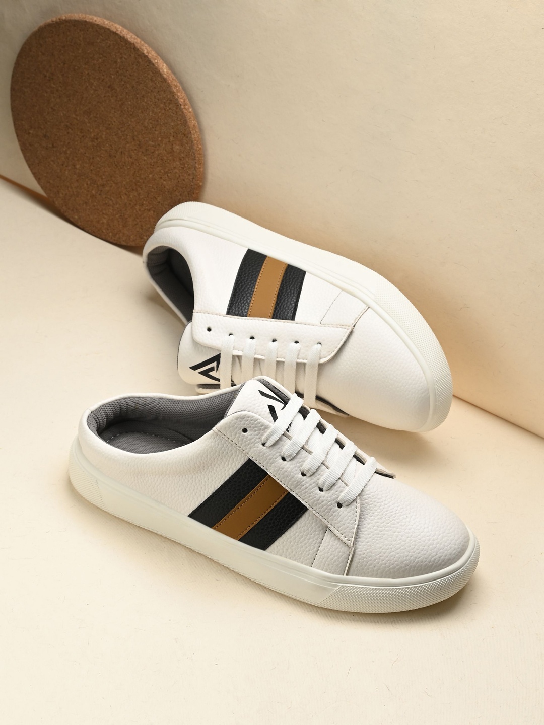 

AfroJack Men Striped Synthetic Leather Massage Footbed Mule Sneakers, White