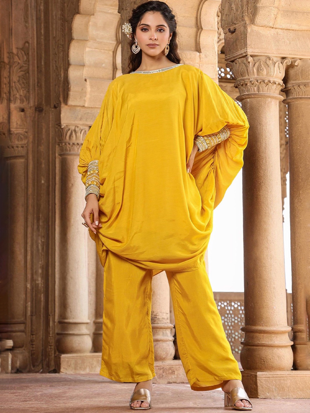 

SCAKHI Embellished Balloon Sleeves Tunic & Trouser, Yellow