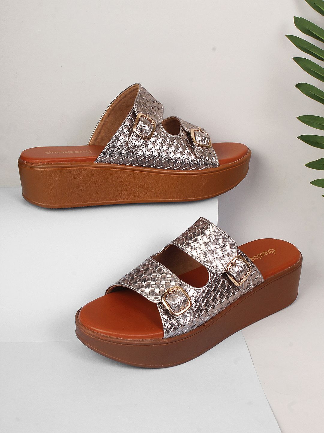 

DressBerry Women Open Toe Wedge Heeled Flats, Copper