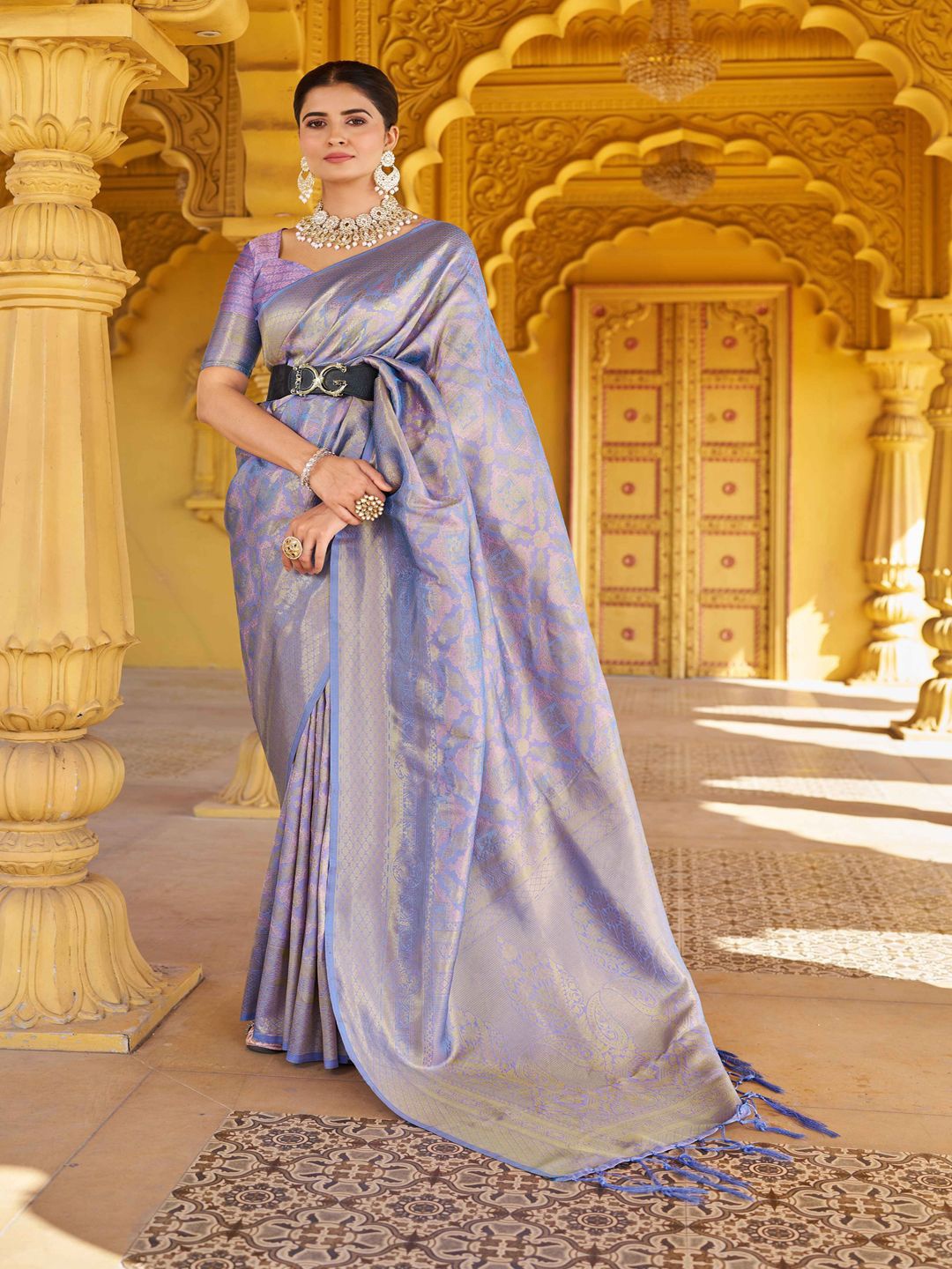 

Krimmple Woven Design Zari Saree, Lavender