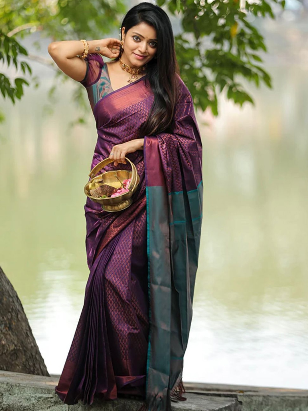 

Kriyansh Woven Design Zari Banarasi Saree, Purple