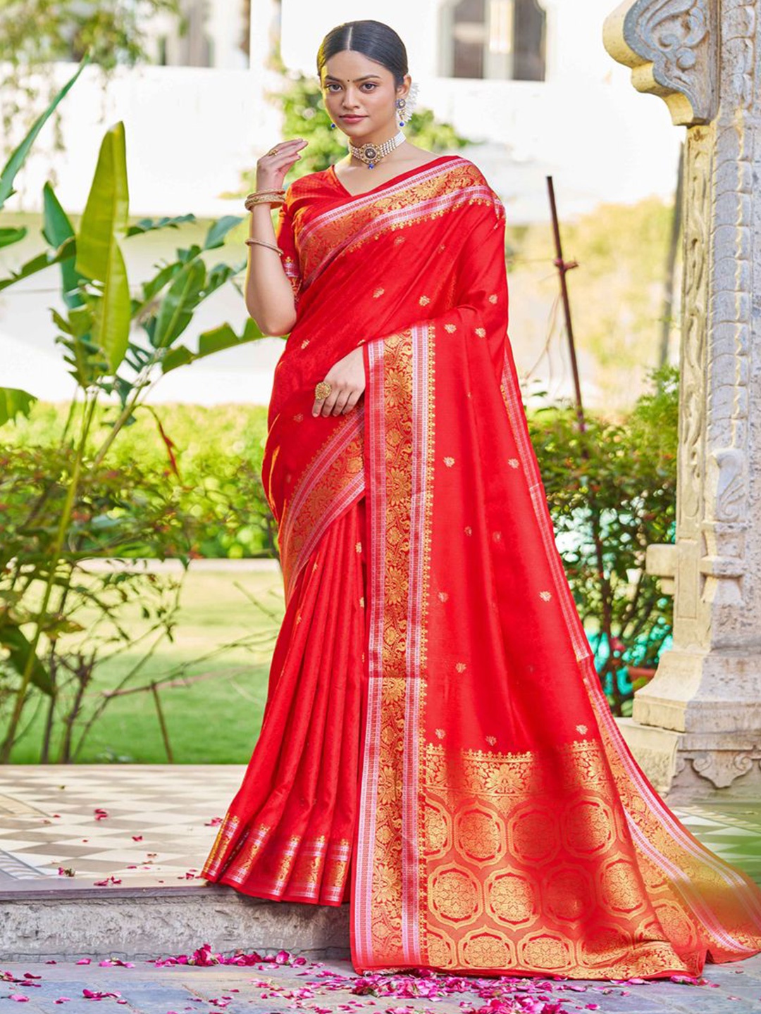 

Krimmple Ethnic Motifs Woven Design Zari Saree, Red