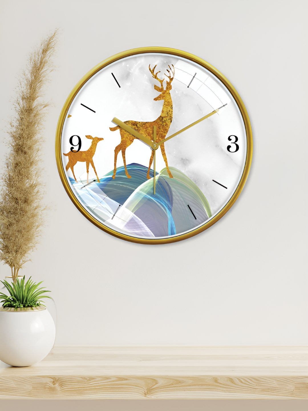 

RANDOM Printed Round Shaped Sweep Silent Movement Contemporary Wall Clock, Gold