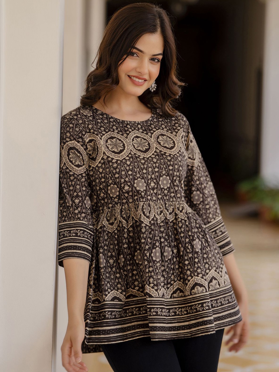 

Nayo Women Floral Printed Round Neck Cotton Top, Brown