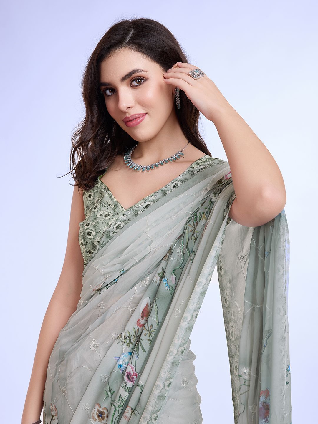 

Mitera Floral Sequinned Digital Printed Saree, Green