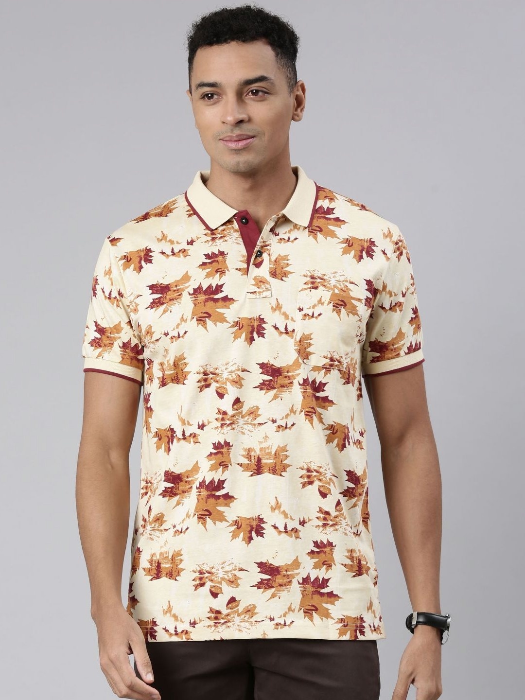 

Classic Polo Men Floral Printed Polo Collar Cotton Slim Fit T-shirt, Beige