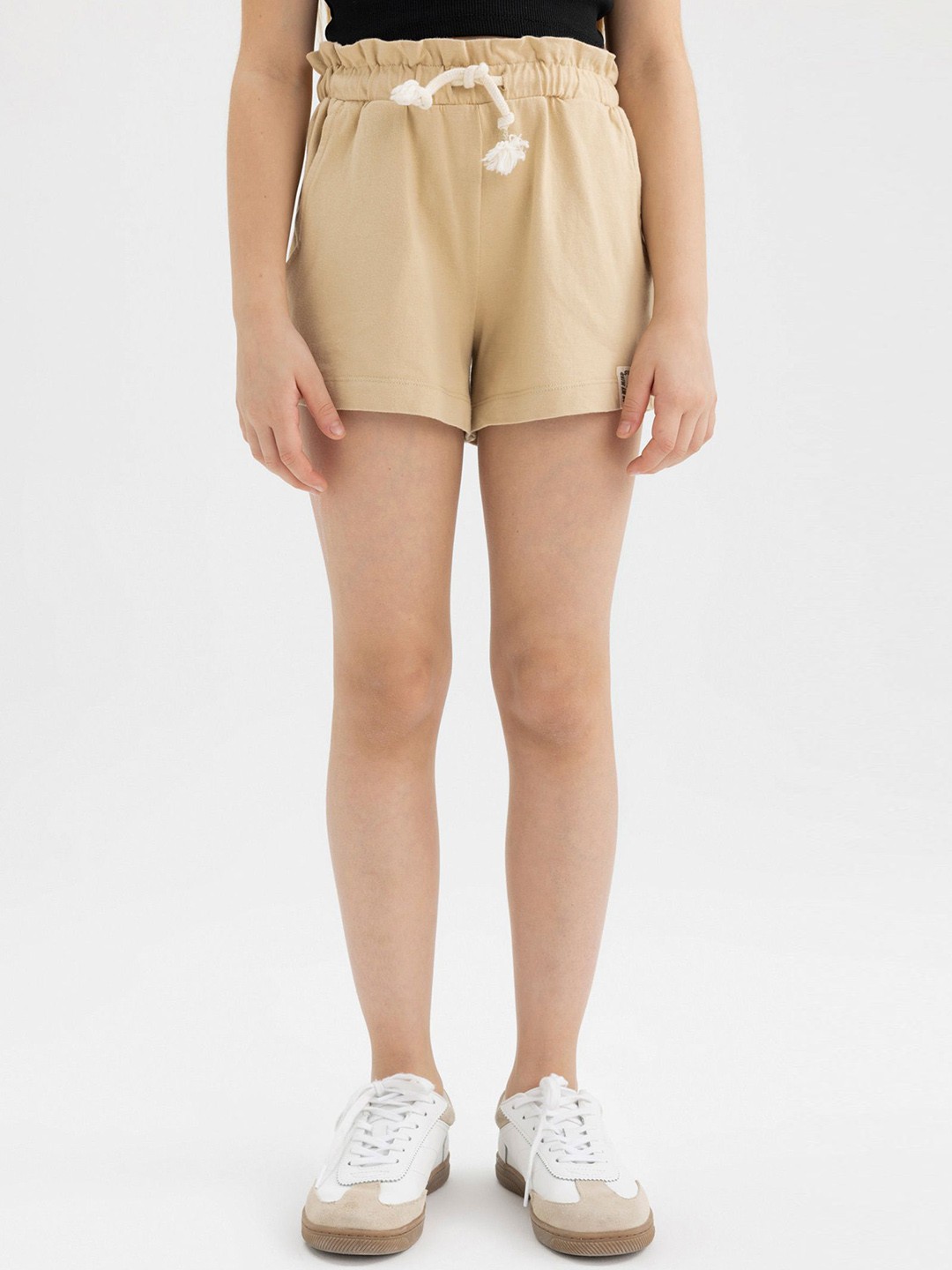 

DeFacto Girls Mid-Rise Regular Fit Shorts, Beige