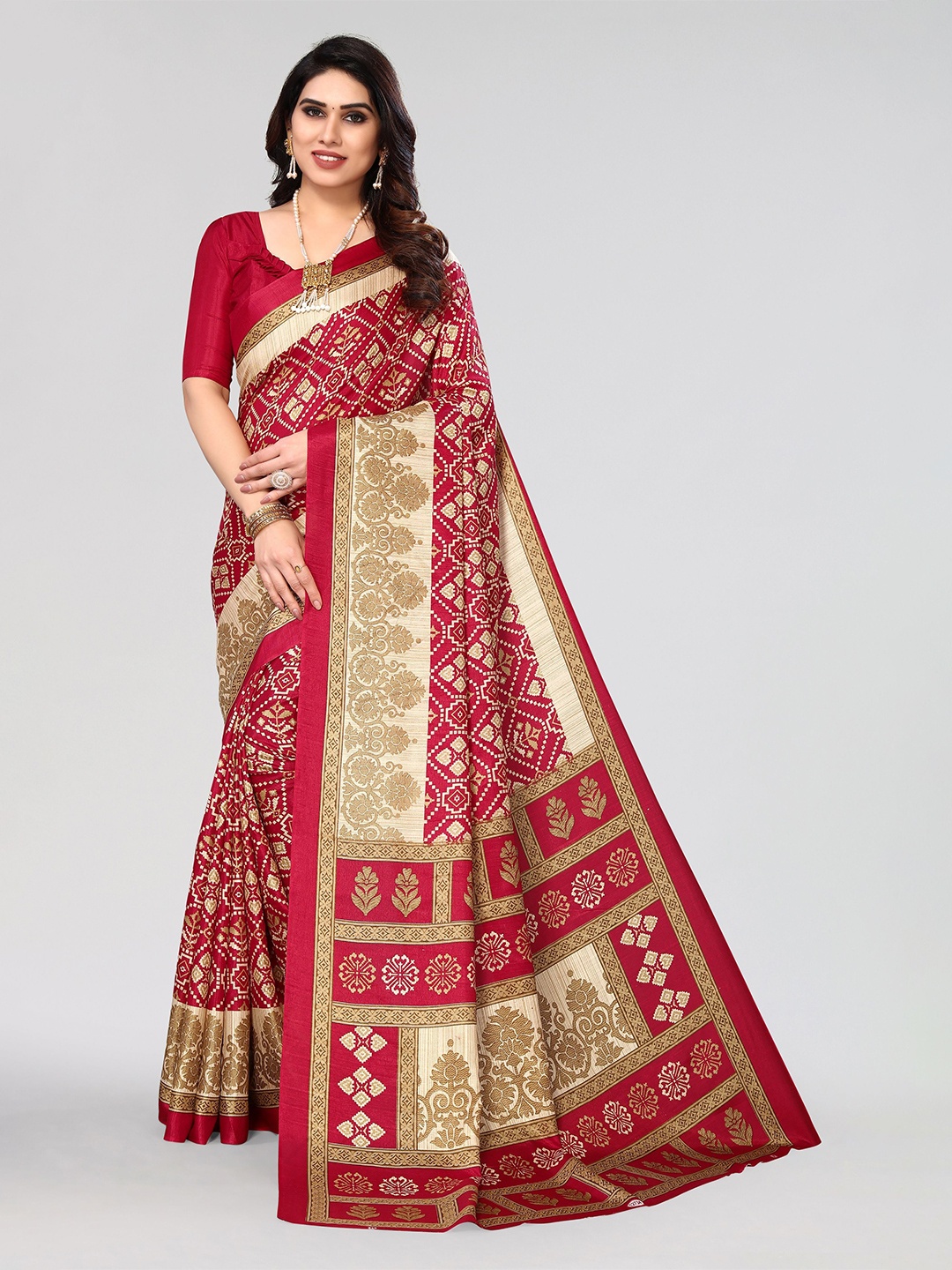 

VIRICA Floral Printed Saree With Blouse Piece, Maroon