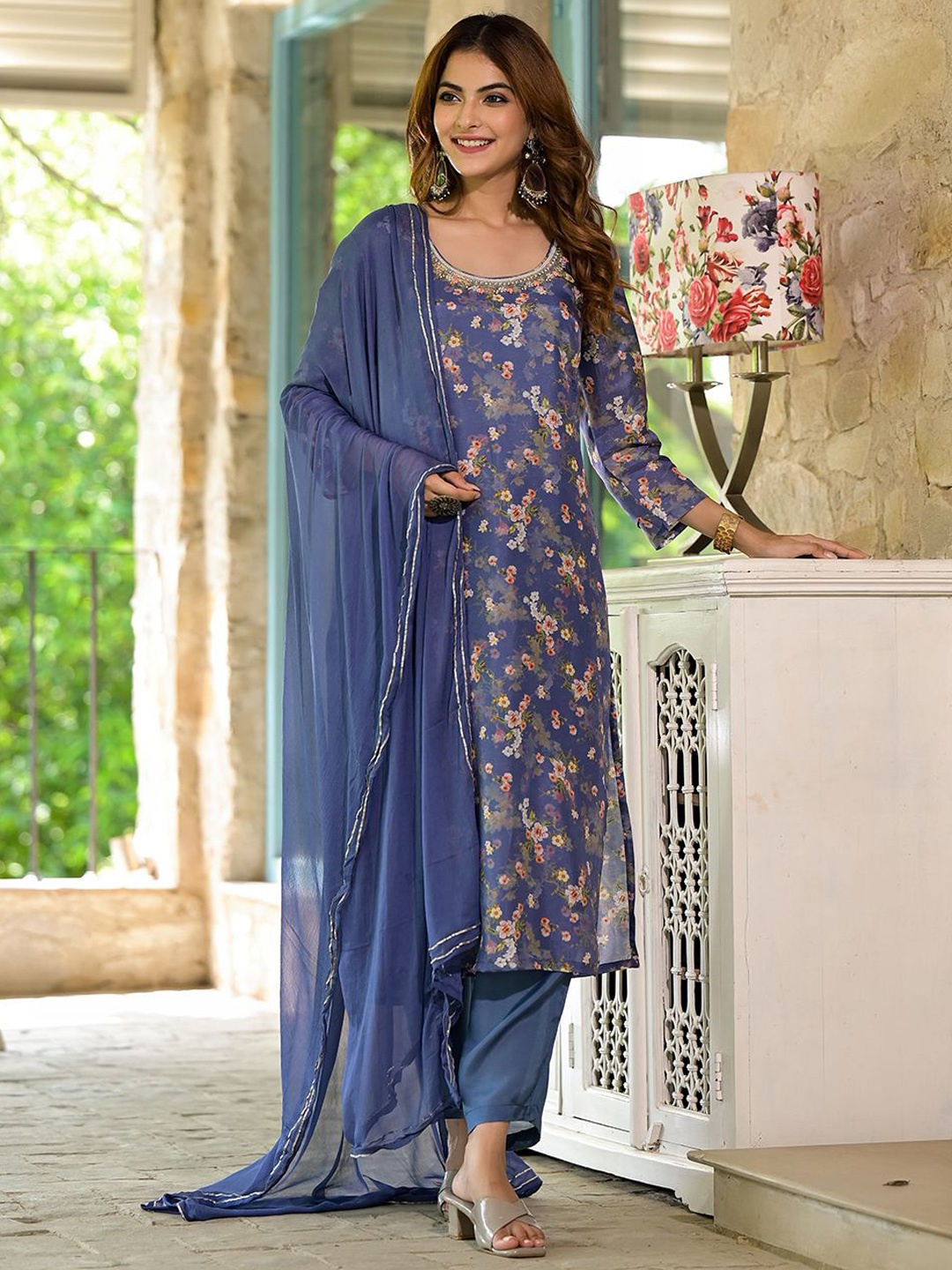 

Chandbaali Floral Printed Beads and Stones Straight Kurta With Trouser & Dupatta, Blue