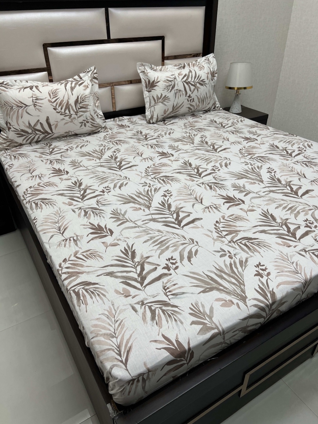 

Pure Decor Villa Brown Floral Printed Pure Cotton 400 TC King Bedsheet & 2 Pillow Covers