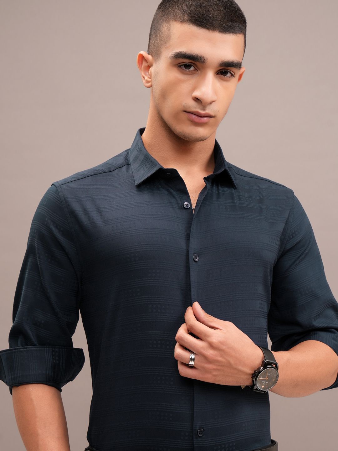 

Highlander Men Dobby Textured Solid Mui Occasion Slim Fit Shirt, Navy blue