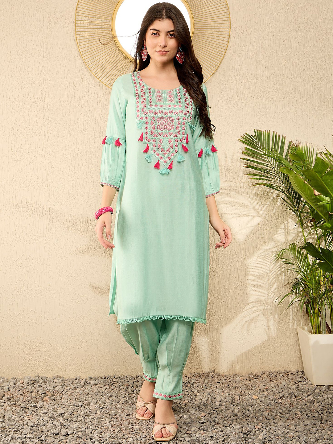 

AHIKA Ethnic Motifs Yoke Design Regular Thread Work Straight Kurta with Salwar, Sea green