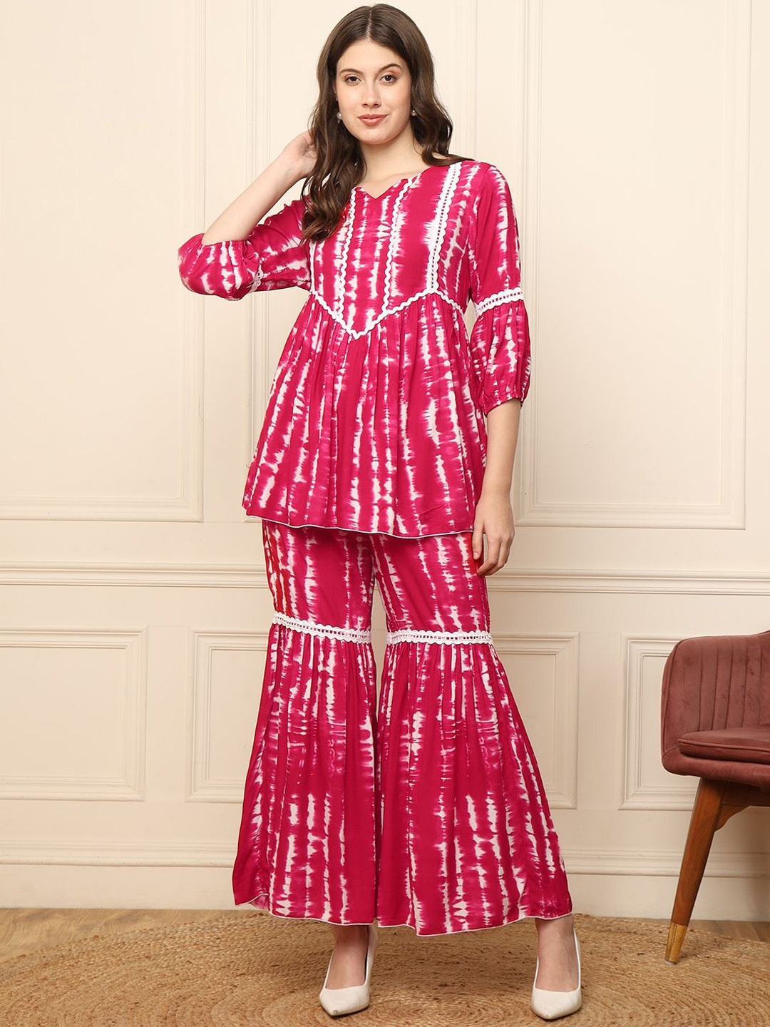 

DEEBACO Tie & Dye Top With Sharara, Magenta