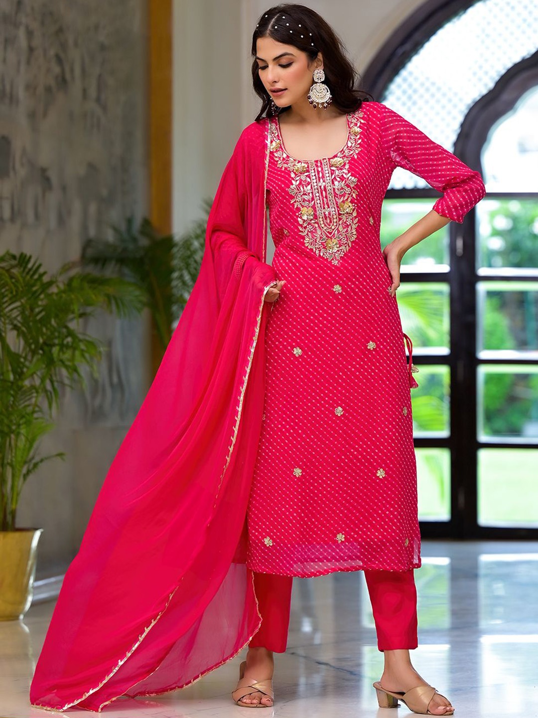 

Chandbaali Leheriya Printed Thread Work Georgette Straight Kurta With Trouser & Dupatta, Pink