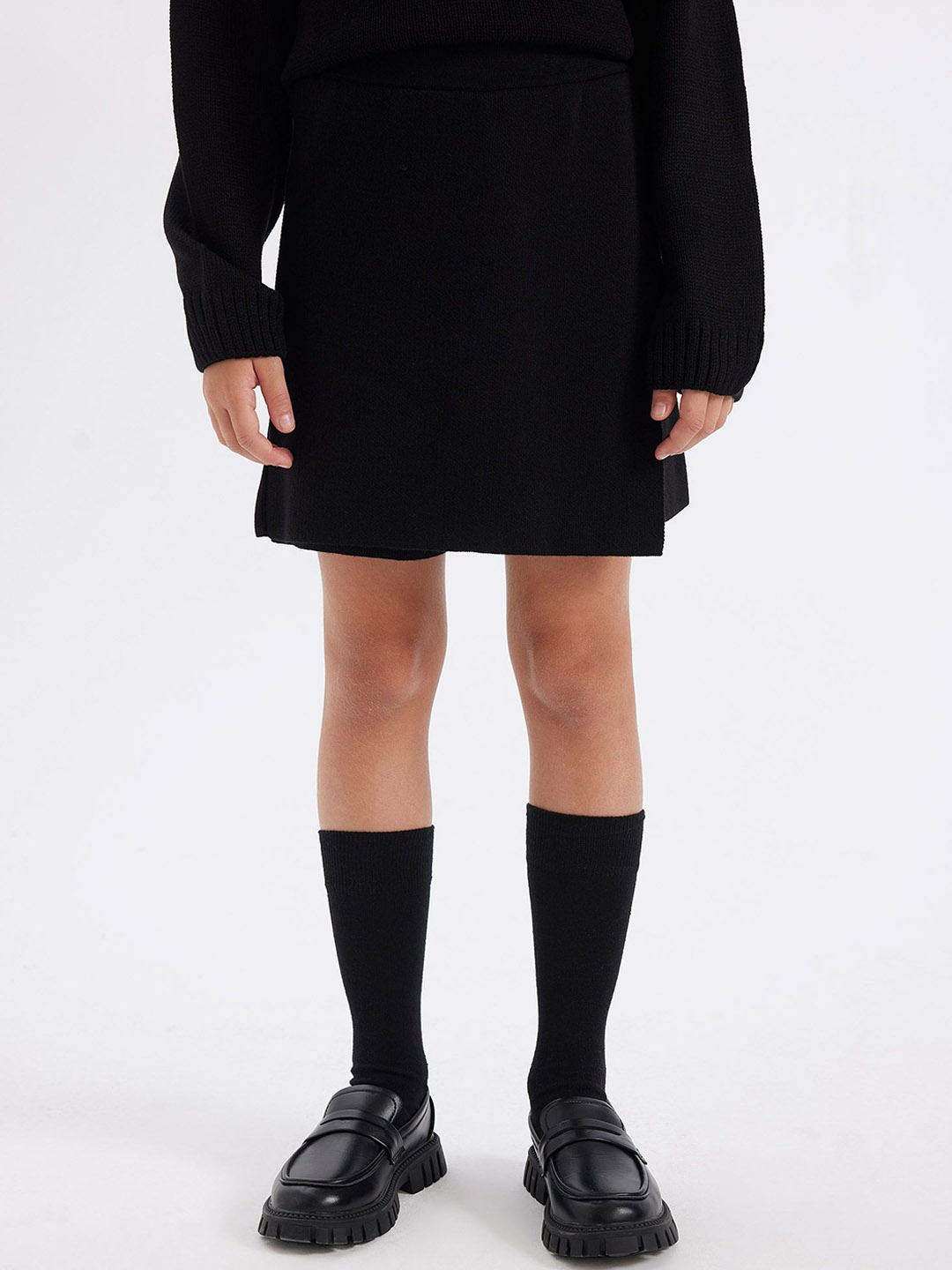 

DeFacto Girls Above Knee Casual Skorts, Black