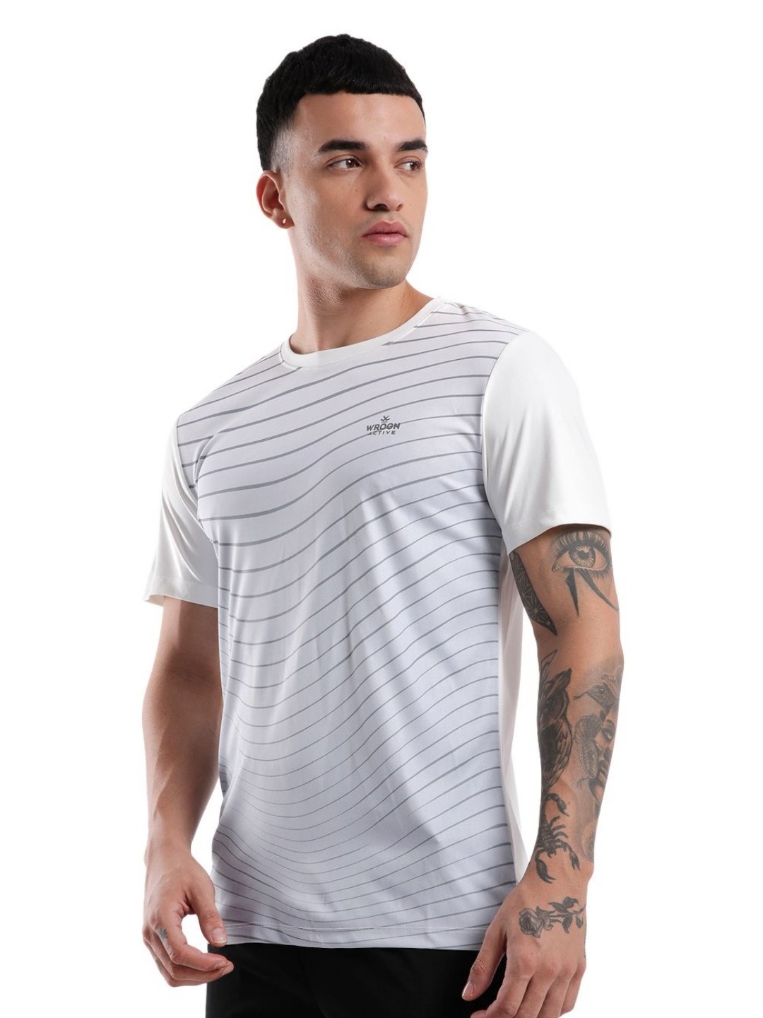 

WROGN Men Striped Round Neck Slim Fit T-shirt, White
