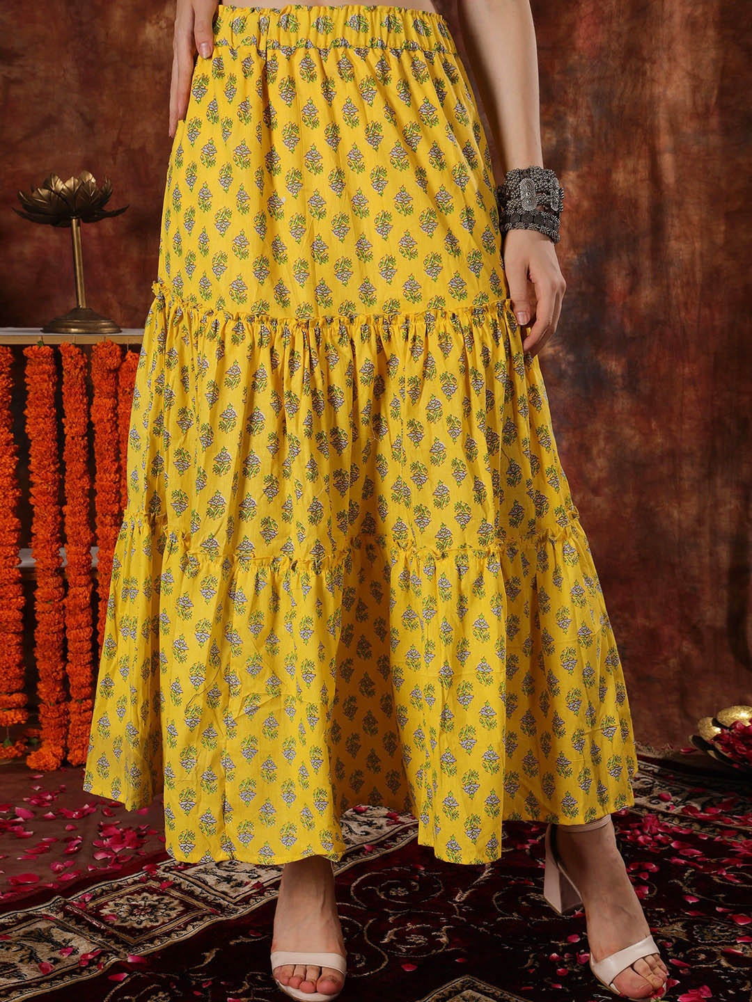

NEUDIS Women Printed Flared Pure Cotton Maxi Skirt, Yellow