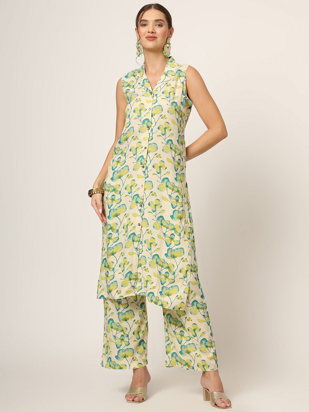 

Chandbaali Floral Printed Straight Kurta with Palazzos, Cream