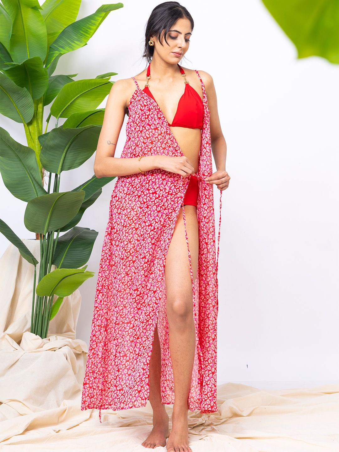 

EROTISSCH Women Solid Halter Neck Three Piece Swim Set, Red