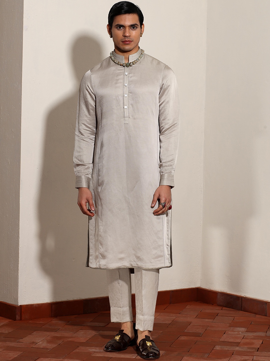 

Shehar Mandarin Collar Regular Linen Kurta With Pyjama, Grey