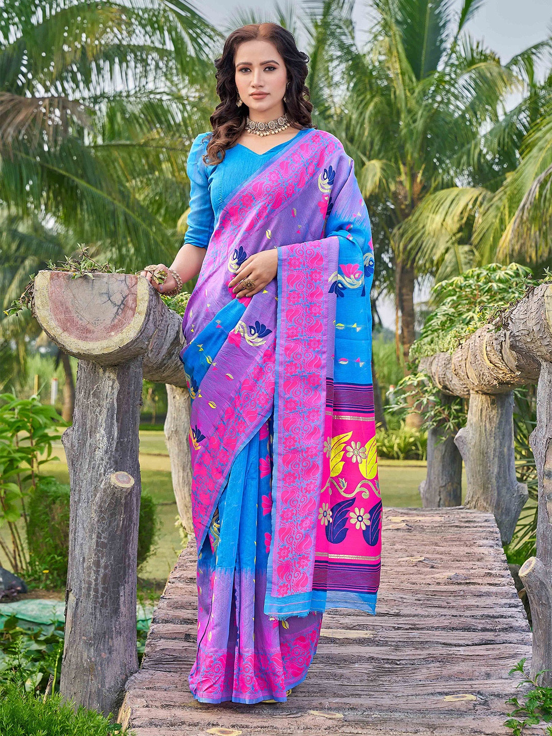 

Krimmple Woven Design Jamdani Saree, Blue