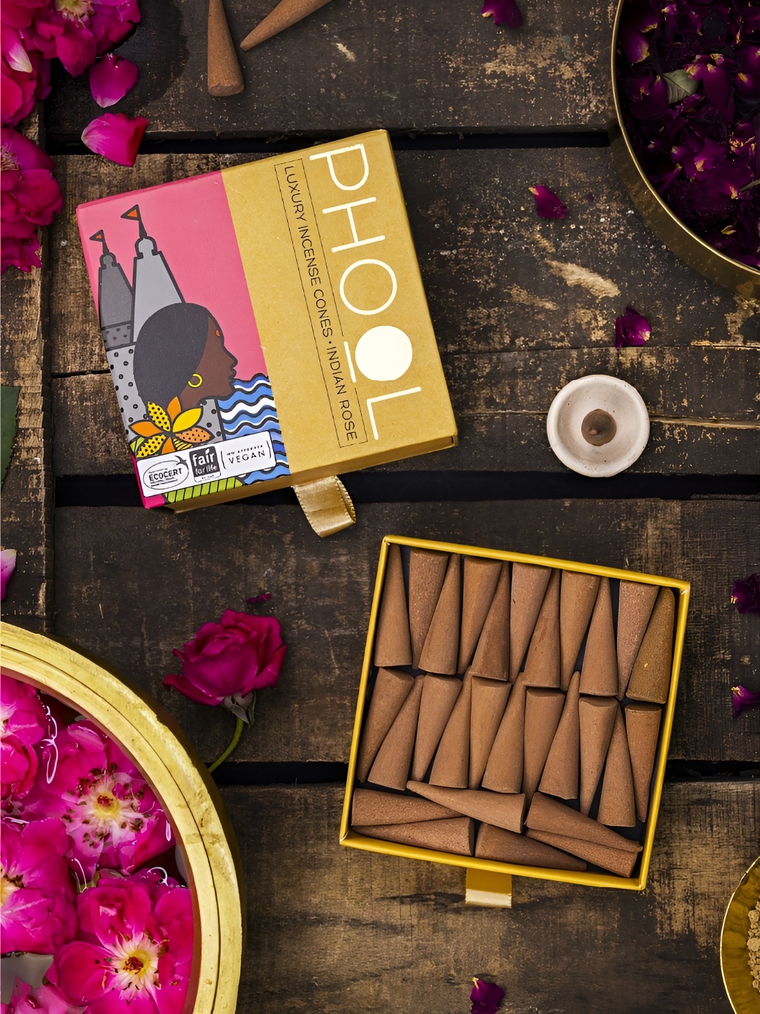 

Phool 40 Pieces Brown Phool Natural Incense Cones -White Cedar Pooja Essentials