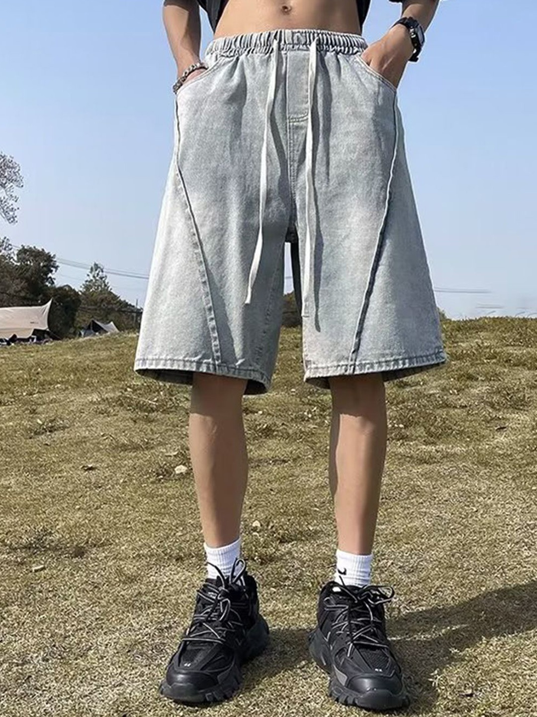 

HERE&NOW Men Solid Loose Fit Denim Shorts, Blue