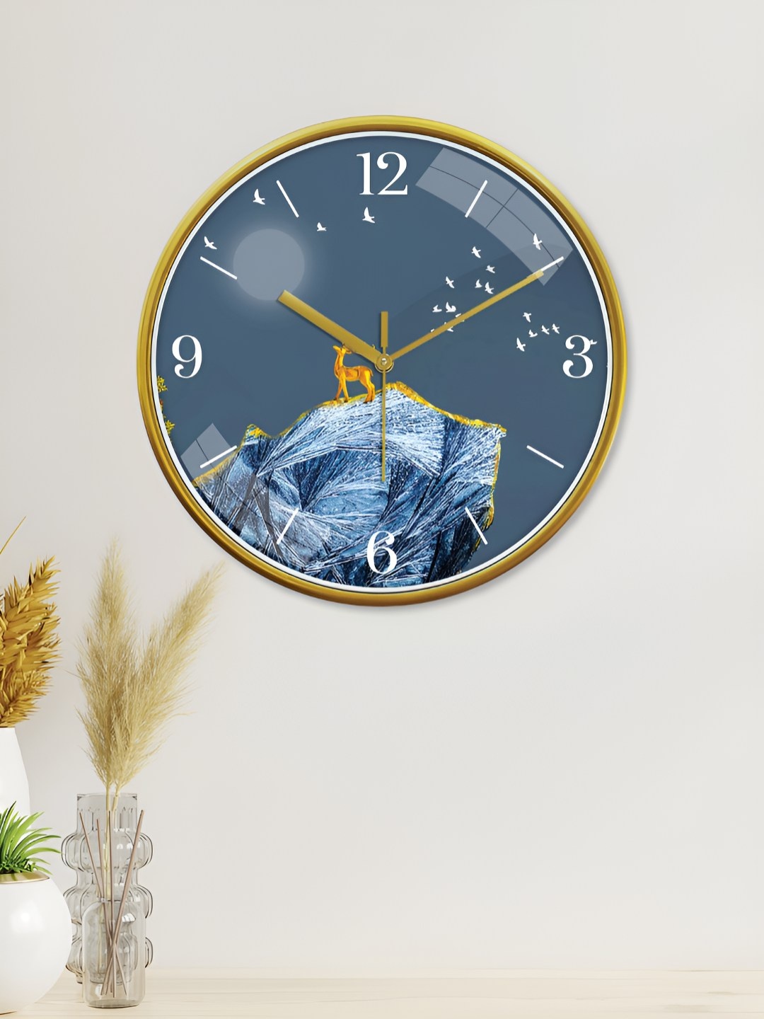 

RANDOM Printed Round Shaped Sweep Silent Movement Contemporary Wall Clock, Gold