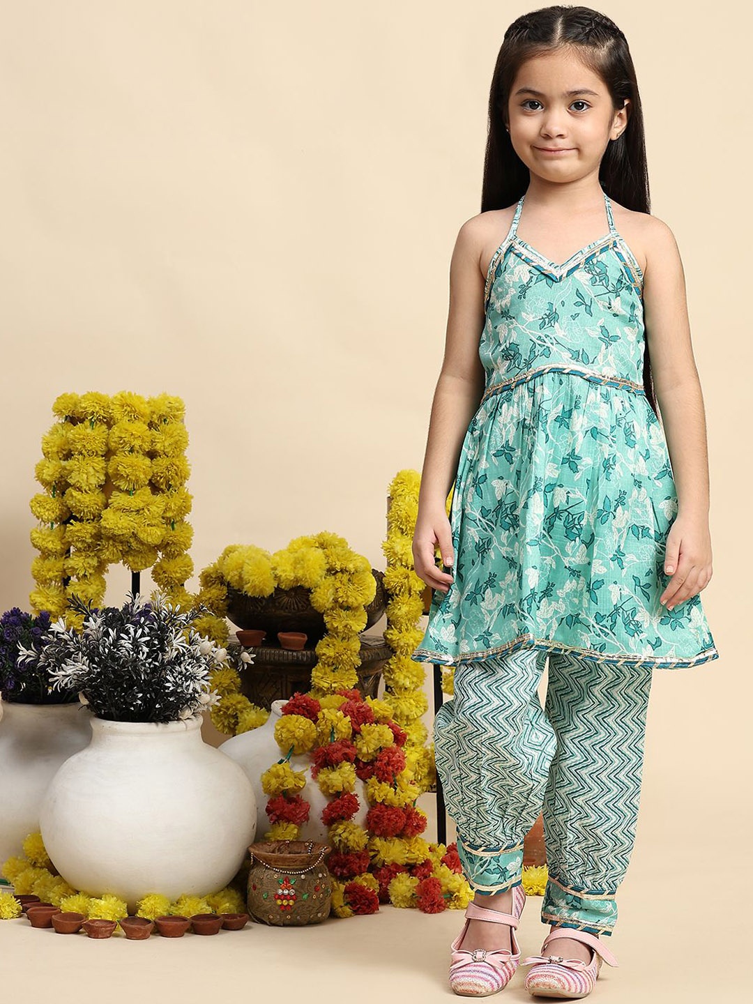 

Cutiekins Girls Floral Printed Halter Neck A-Line Kurta With Salwar, Sea green