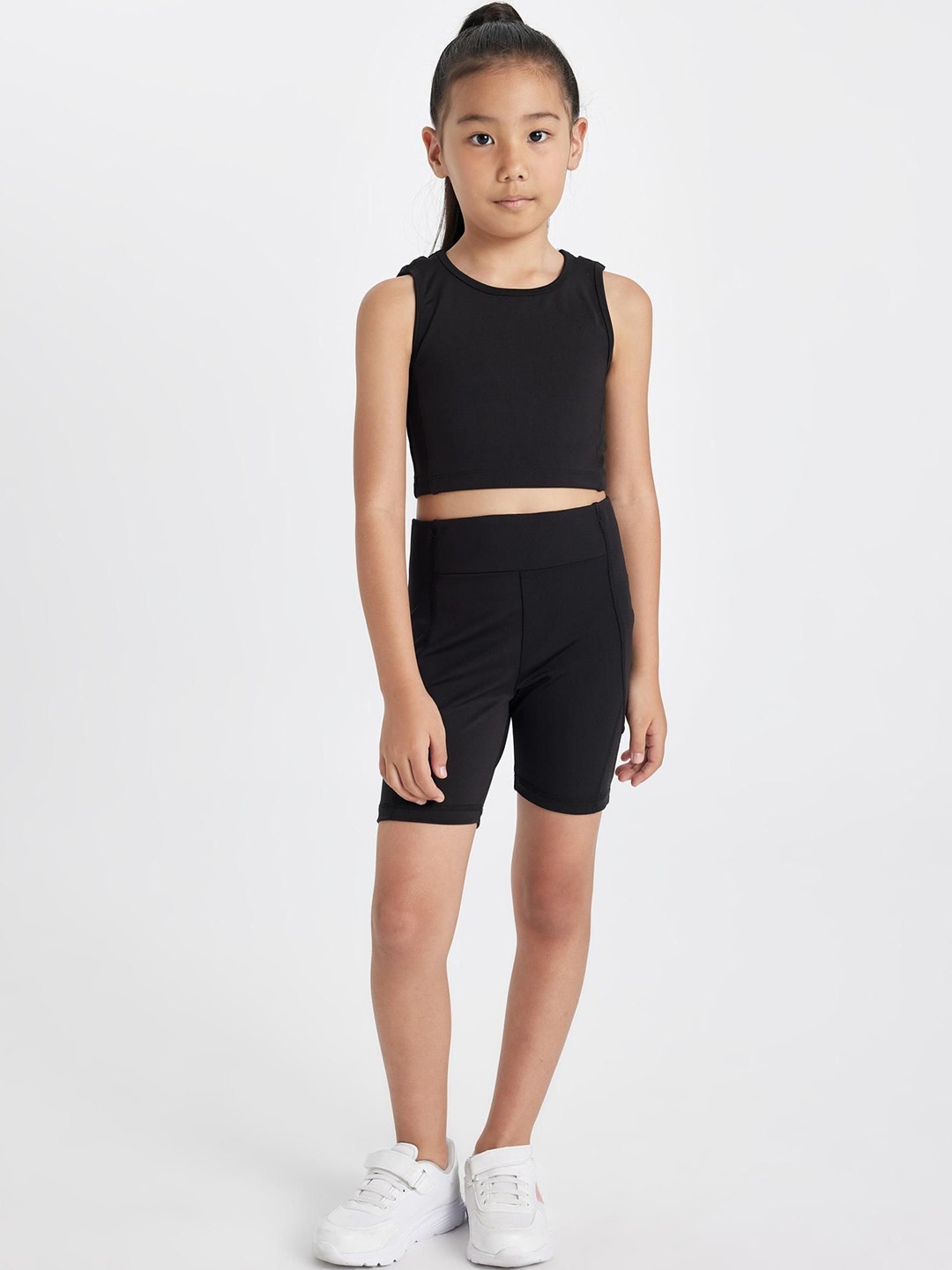 

DeFacto Girls Above Knee Shorts, Black