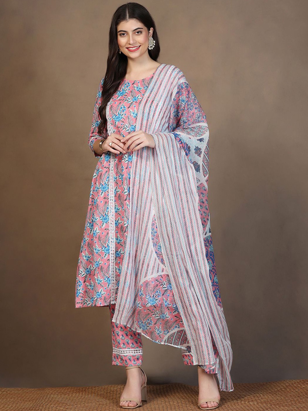 

FASHION DREAM Floral Printed Straight Kurta with Trousers & Dupatta, Pink