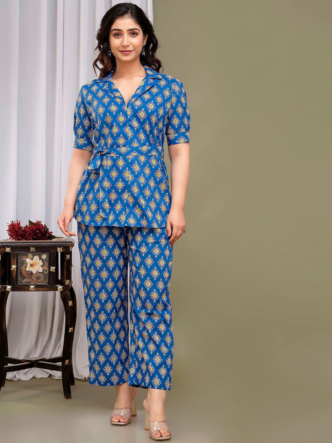 

MURLI KURTI Printed Pure Cotton Shirt With Trouser, Blue