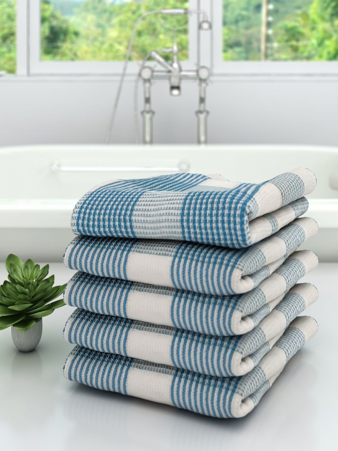 

Aura White & Blue 5 Pieces Striped Cotton 210 GSM Bath Towels