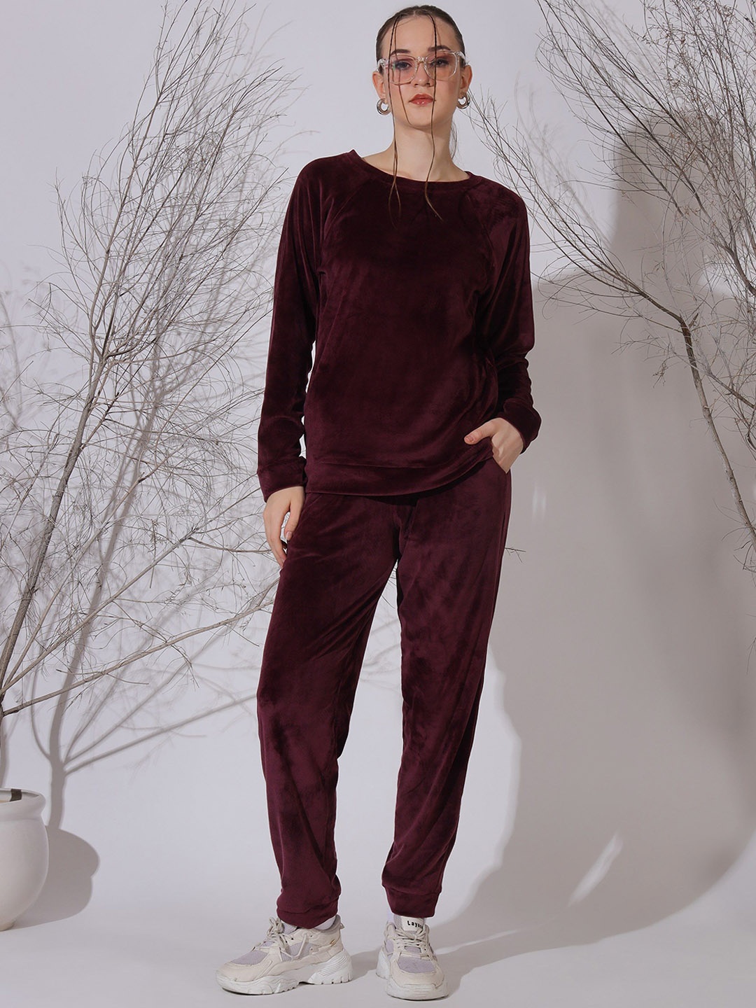 

NEUDIS Round Neck Velvet Top & Trouser, Maroon