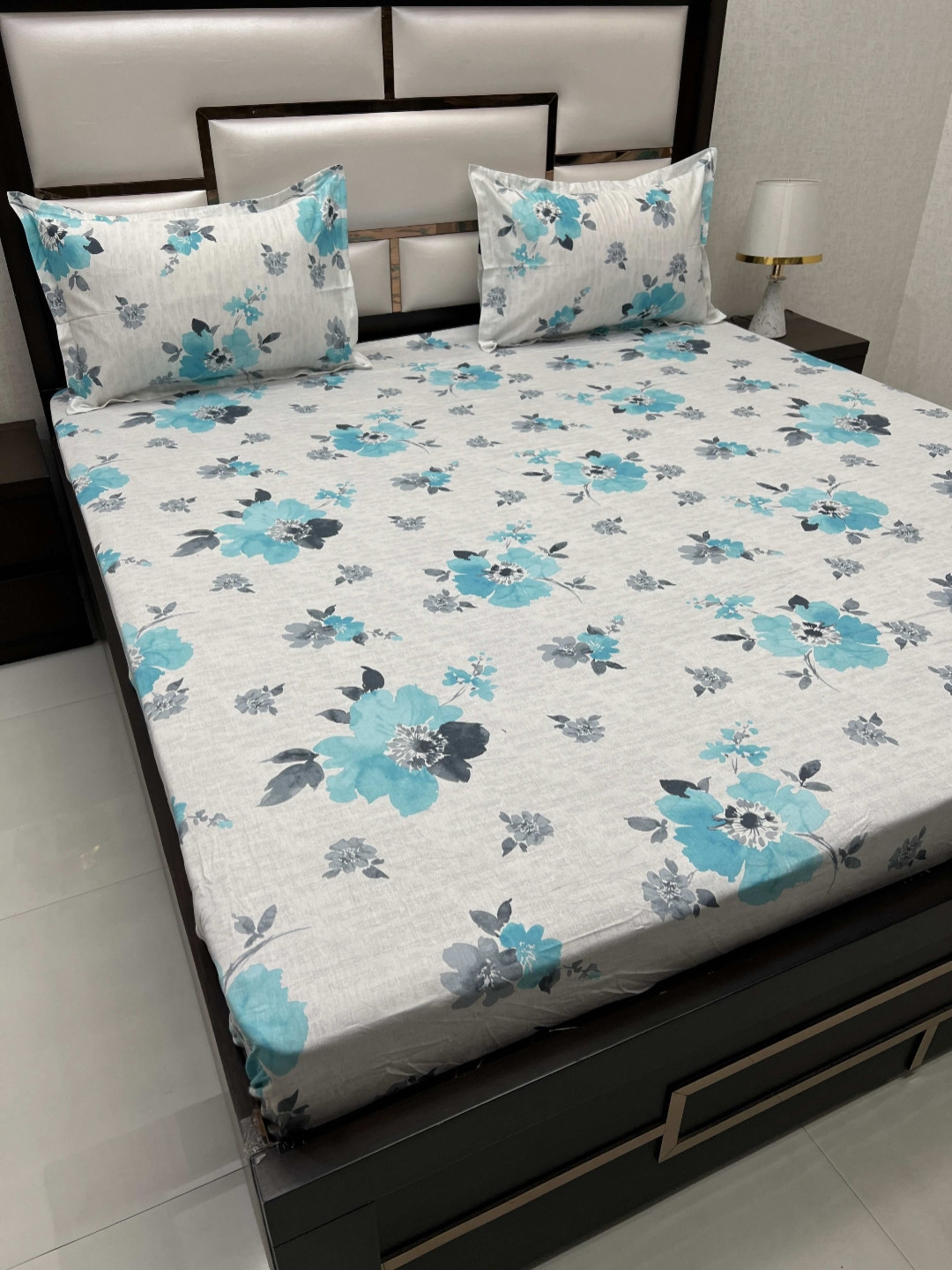 

Pure Decor Grey & Blue Floral 330 TC King Bedsheet with 2 Pillow Covers