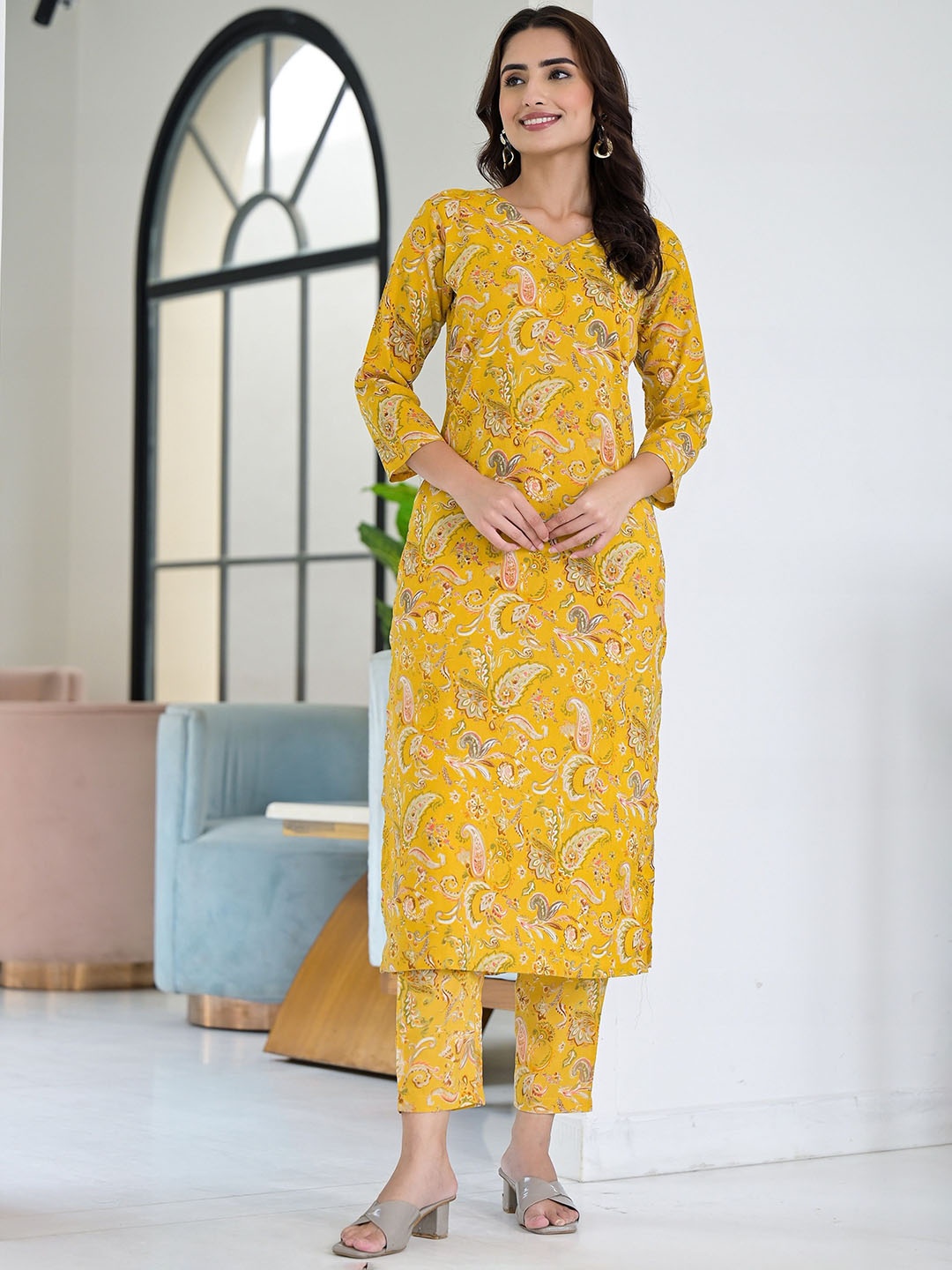 

KALINI Paisley Printed V Neck Straight Kurta With Trousers, Yellow