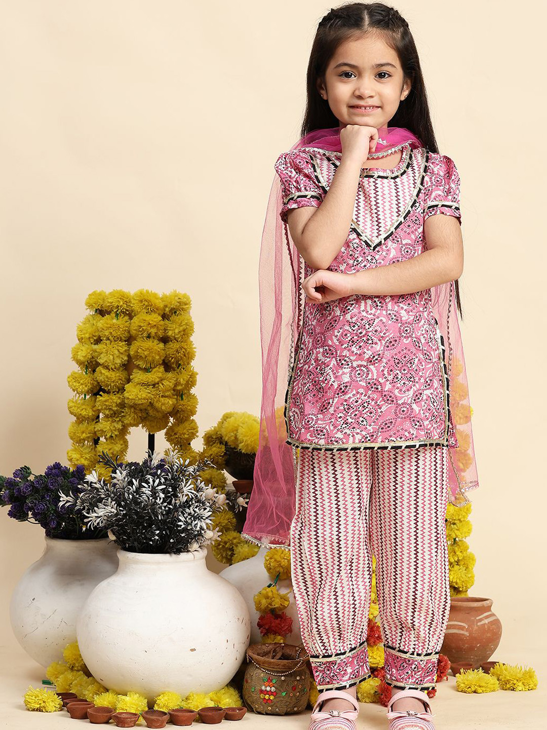 

Cutiekins Girls Printed Round Neck Puffed Sleeves Straight Kurta With Salwar & Dupatta, Purple