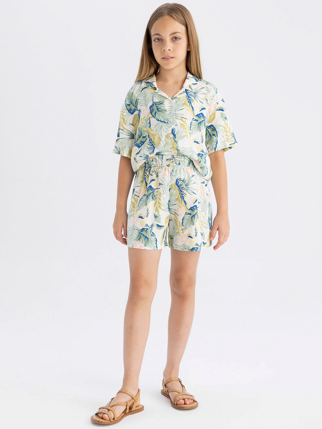 

DeFacto Girls Shirt Collar Printed Shirt with Shorts, White