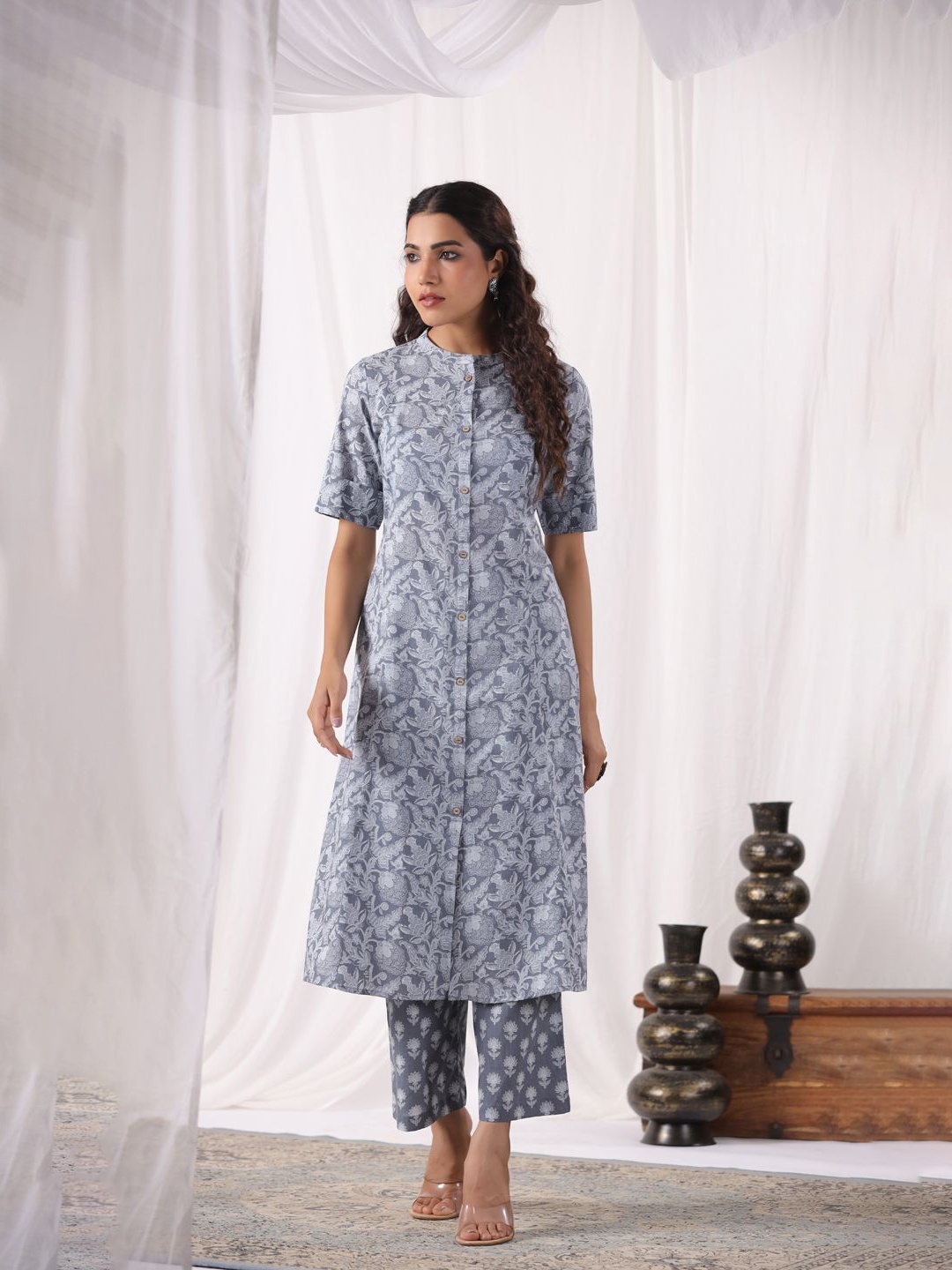 

PIROH Floral Printed Mandarin Collar Pure Cotton A-Line Kurta with Trousers, Grey